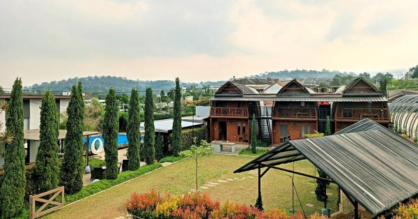 Auf dem Foto ist das Objekt Oase Resort Bandung in der Stadt Bongkor zu sehen.