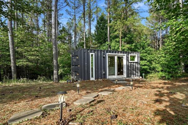 Peaceful Woodland Retreat With Private Hot Tub Near The Greystone Estate, Ball Ground, Georgia - Georgia