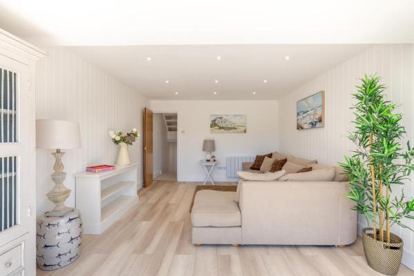 3 Bed In Christchurch Oc-w45422 - Bournemouth