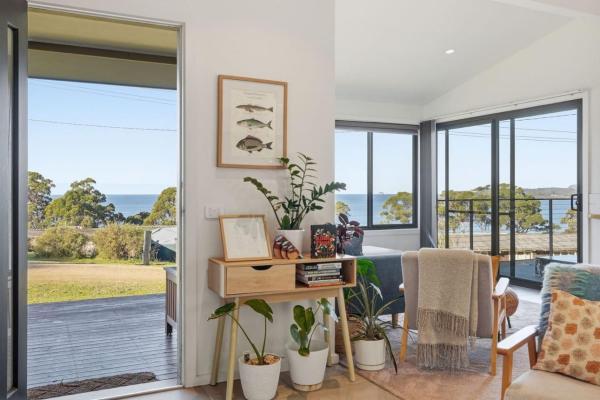 Coastal 2br Escape, Steps To Beach, Dining And Bar - Eaglehawk Neck