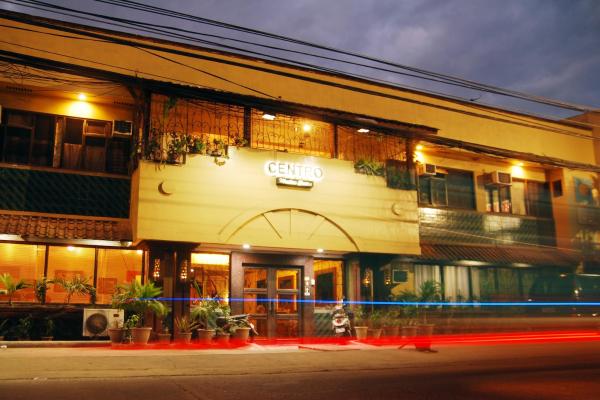 På bildet vises objektet Centro Mactan Suites som ligger i byen Mactan.