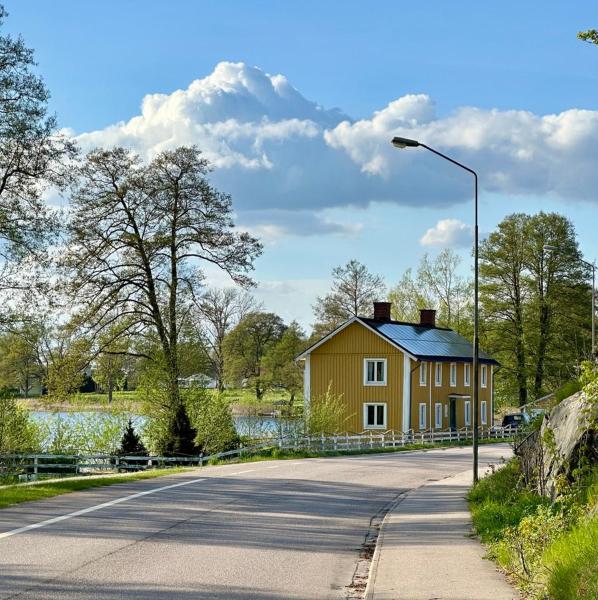 Villa Gurevitch - 4 Lägenheter Med Sängplats För Två I Varje Lägenhet - Tingsryd