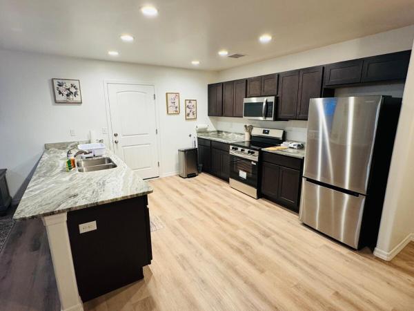 Brand New Modern Home Near Hospital & Restaurant - Kingman, AZ