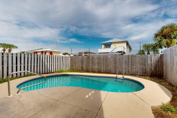 Dog-friendly Home Near Beach With Pool Four Balconies Wd & Ac - Panama City, FL