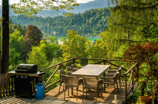 Panoramic Forest Chalet Bled Lake and Castle View, Bled
