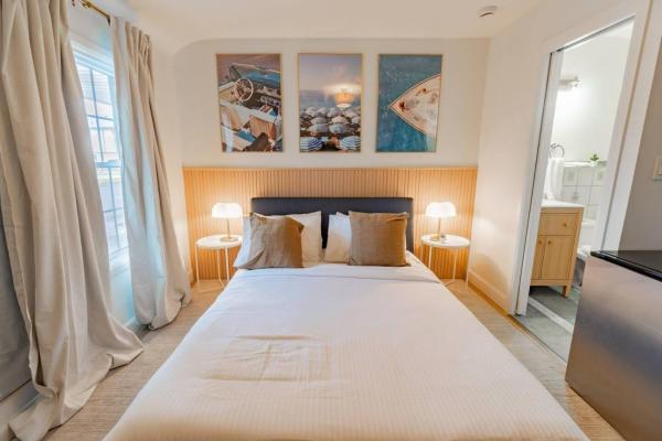 Parkway Boutique Suite 11 - Niagara Falls