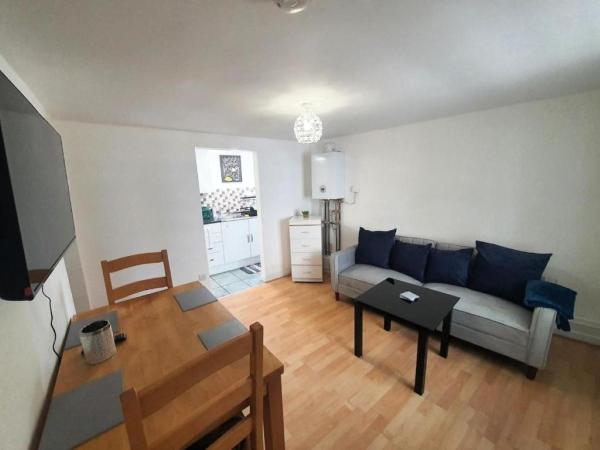 Seven Cambrian Square Ground Floor Flat - Kerry