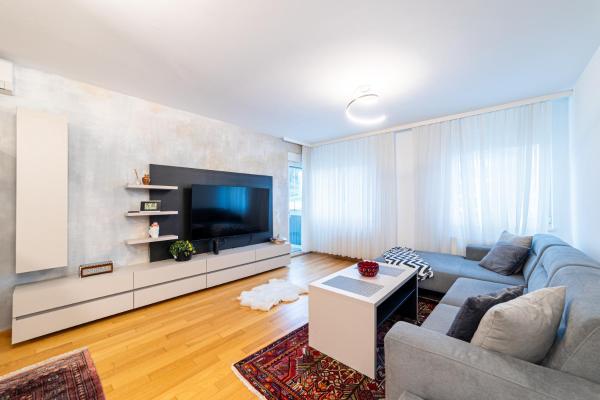 Nova Skenderijaskyline 2bdr Apartment With Balcony - Saraybosna
