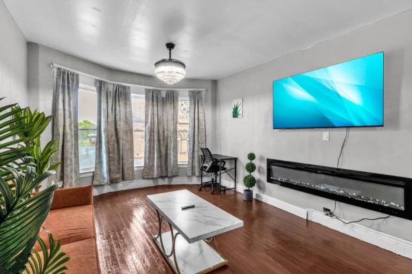4br Apt Pool Table Sleeps 9 Buffalo - Buffalo, NY