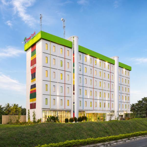 Auf dem Foto ist das Objekt TreePark Hotel Jakarta Airport in der Stadt Rawabagol zu sehen.