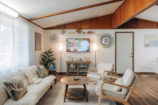 4br-2ba St Paul Home Near Capital And Downtown - Saint Paul, MN