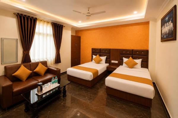 Hotel Hyfa Continental - Lucknow