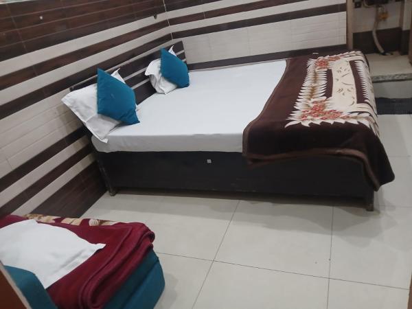 Gaytri Place Near By Prem Mandir - Vrindavan