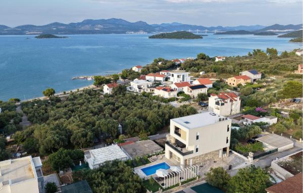 Awesome Home In Drace With Sauna - Neum