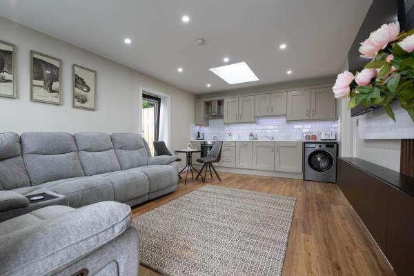 Meigh Village Apartment - 던독
