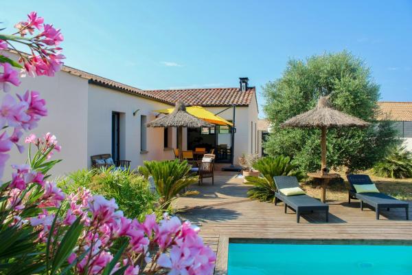 Villa Terra Nova Piscine Chauffée Jacuzzi & Nature 10min Océan 8p - Brem-sur-Mer