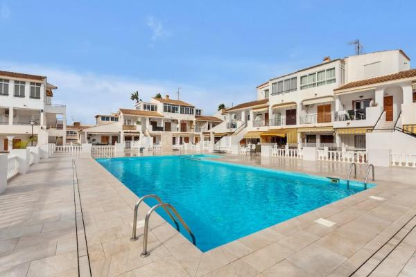 Peaceful 1br Apt 10min Beach Pool & Workspace - Torrevieja