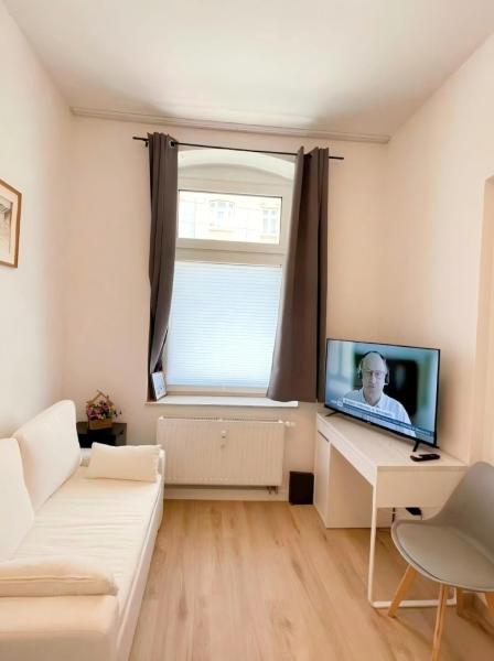 Central Düsseldorf Cozy 2-bedroom Apt With Kitchen - Düsseldorf Central Station