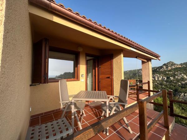 Domus Paradiso With Shared Pool - Costa Paradiso