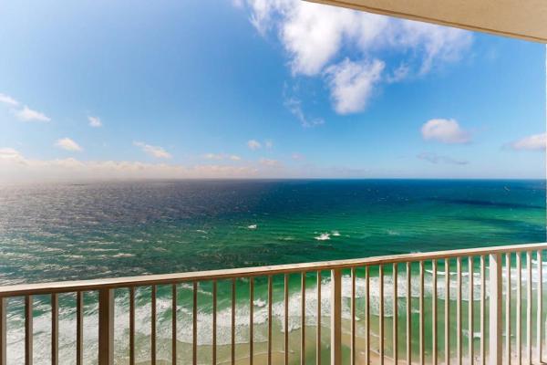 Gulf-front Getaway With Water Views Pools Hot Tub Fast Wifi & Central Ac - Panama City Beach, FL