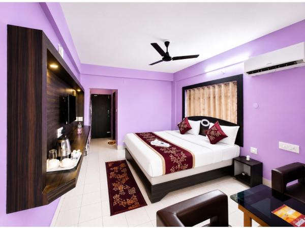 Sea View From Rooftop And Balcony- Beachfront Hotel - Private Beach Area- Garden - Hotel Premium Bollywood 2 Point Puri - Puri