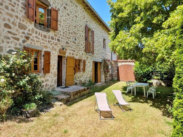 Grande Maison En Pierres Avec Jardin, Proche D'un Bourg Médiéval, Animaux Acceptés - Fr-1-582-161 - Haute-Loire