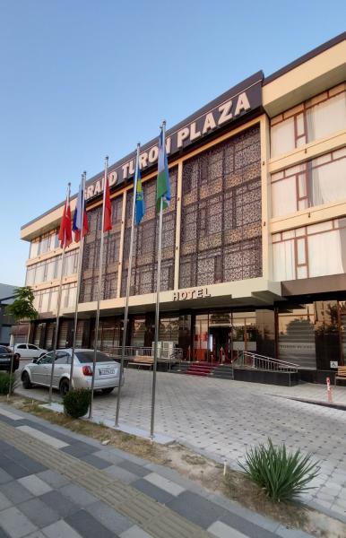 På billedet ses objektet Grand Turon Plaza Hotel beliggende i byen Narimonow.