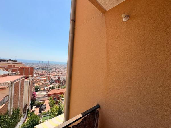 Bunkers Del Carmel View Apartment With Balcony - Ripollet