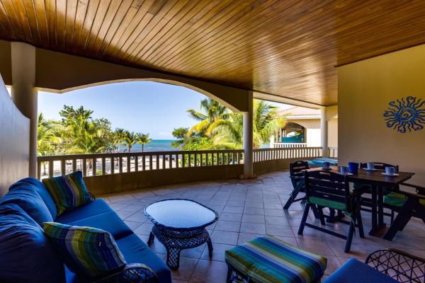 Los Porticos - Belize