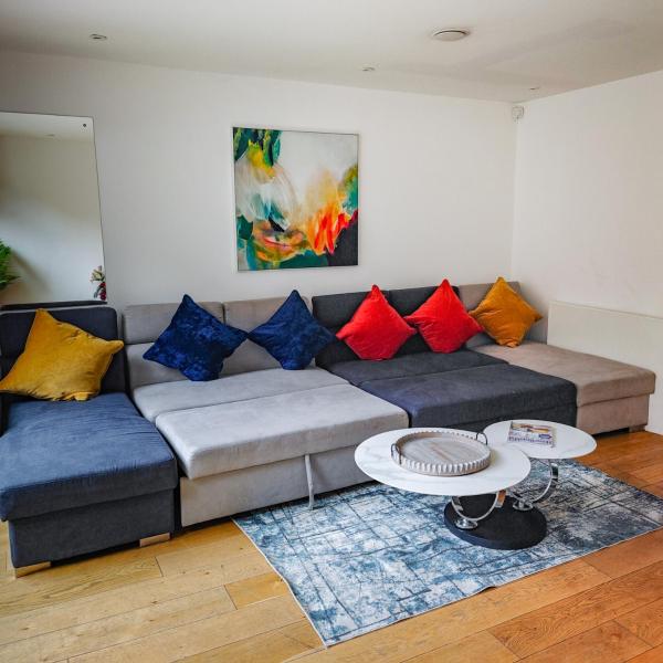 Luxurious 4 Bed Townhouse In Greenwich -London - Ilford