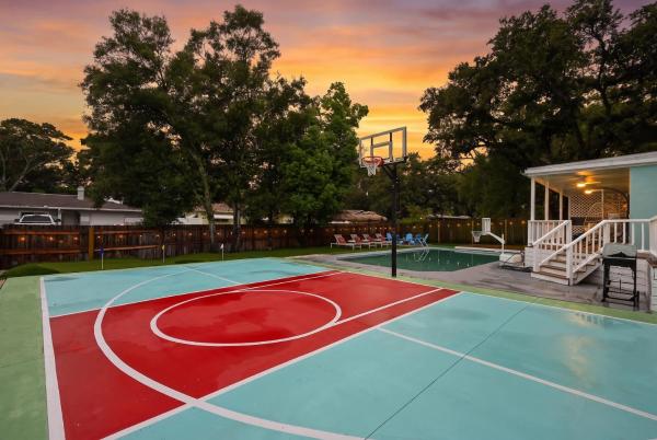 Heated Pool Sport Court Game Rm Clearwater Beach - Largo, FL