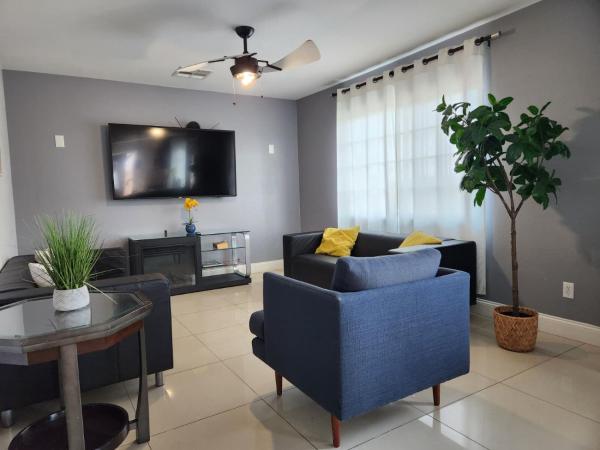 K - Fully Remodeled And Professionally Decorated - Nevada