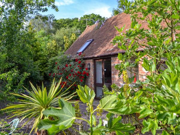 High House Holiday Cottages 1 - Battle