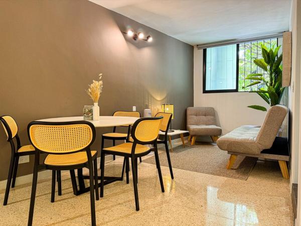 1br Best Location Laureles With Ac - Medellín