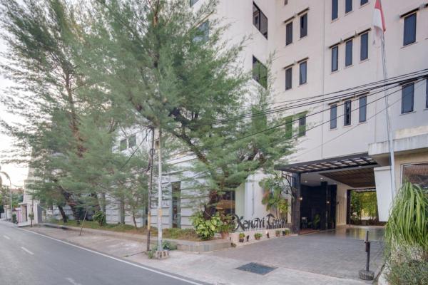 Kenari Tower Pantai Losari Makassar - 마카사르