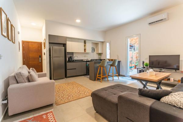 Cloe | Modern 2-br Terrace Apartment In Batroun - Lebanon