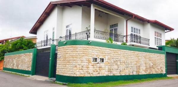 Dee Holidays - Colombo