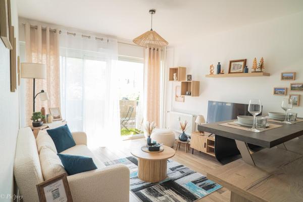 L'azur - 4 Personnes - Wifi & Parking - Spacieux & Moderne - Europapark - Erstein