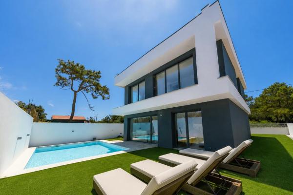 5br Villa With Pool | Fonte Da Telha - Lisbon