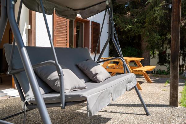 Gemütliche Alpenwohnung Mit Garten Und Parkplatz - Flims