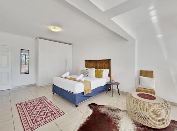 Billede 1: Spacious Urban Escape with Parking
