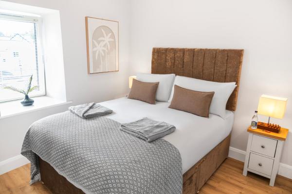 Gardiner House Accommodation - Room 1 - Leitrim Village