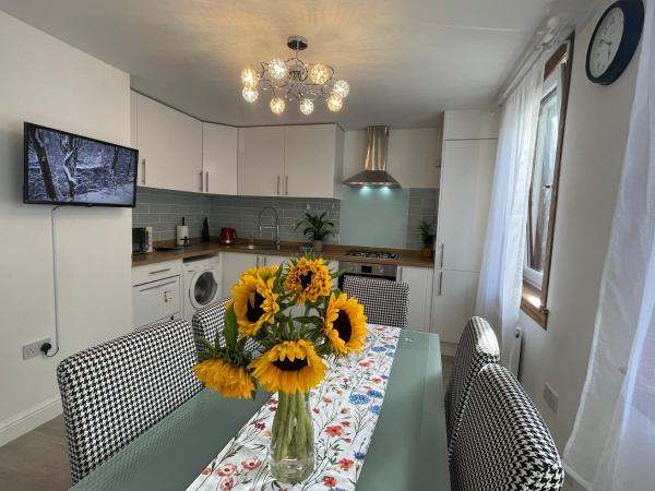 Central 2 Familyroom Apart Sleep6 4beds - Edinburgh