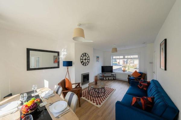 Derry House - Spacious 3 Bed House With Parking In Aberdeen - Aberdeen