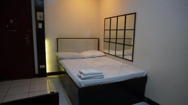 Reddoorz At Cosmo Hotel Vicente Cruz Sampaloc Manila - Valenzuela