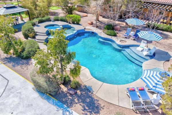 Villa Beaumont, Elegant Family Villa With Heated Pool - Las Vegas, NV