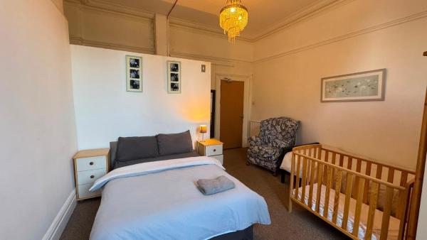 Ensuite Triple Room, By Swansea University, Singleton, Sketty, R2 - The Mumbles