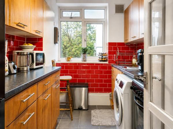 Room With Kitchen In Central London - Croydon