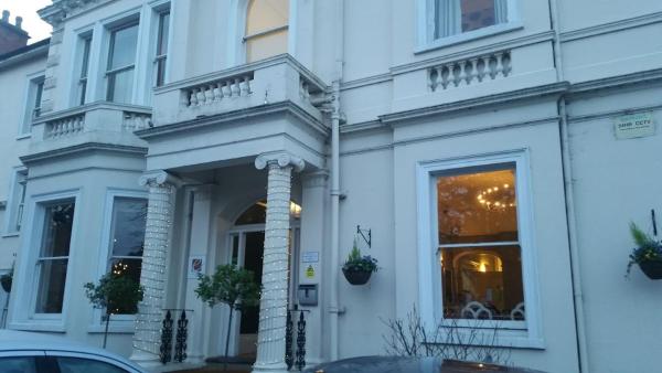 Episode Hotel - Warwick