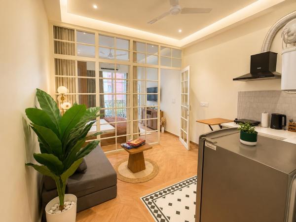 Luxury 1bhk-house Of Sol, Golf Course Road - Gurgaon